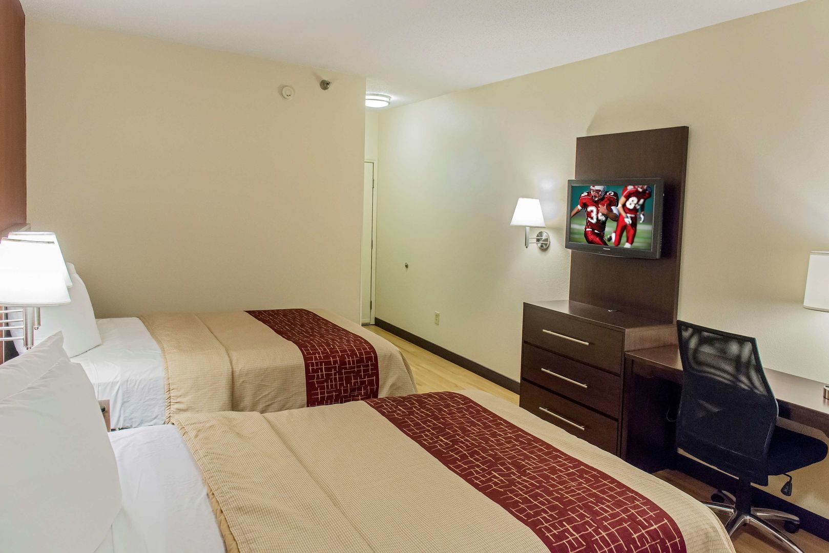 red roof inn plus raleigh downtown ncsu conv center