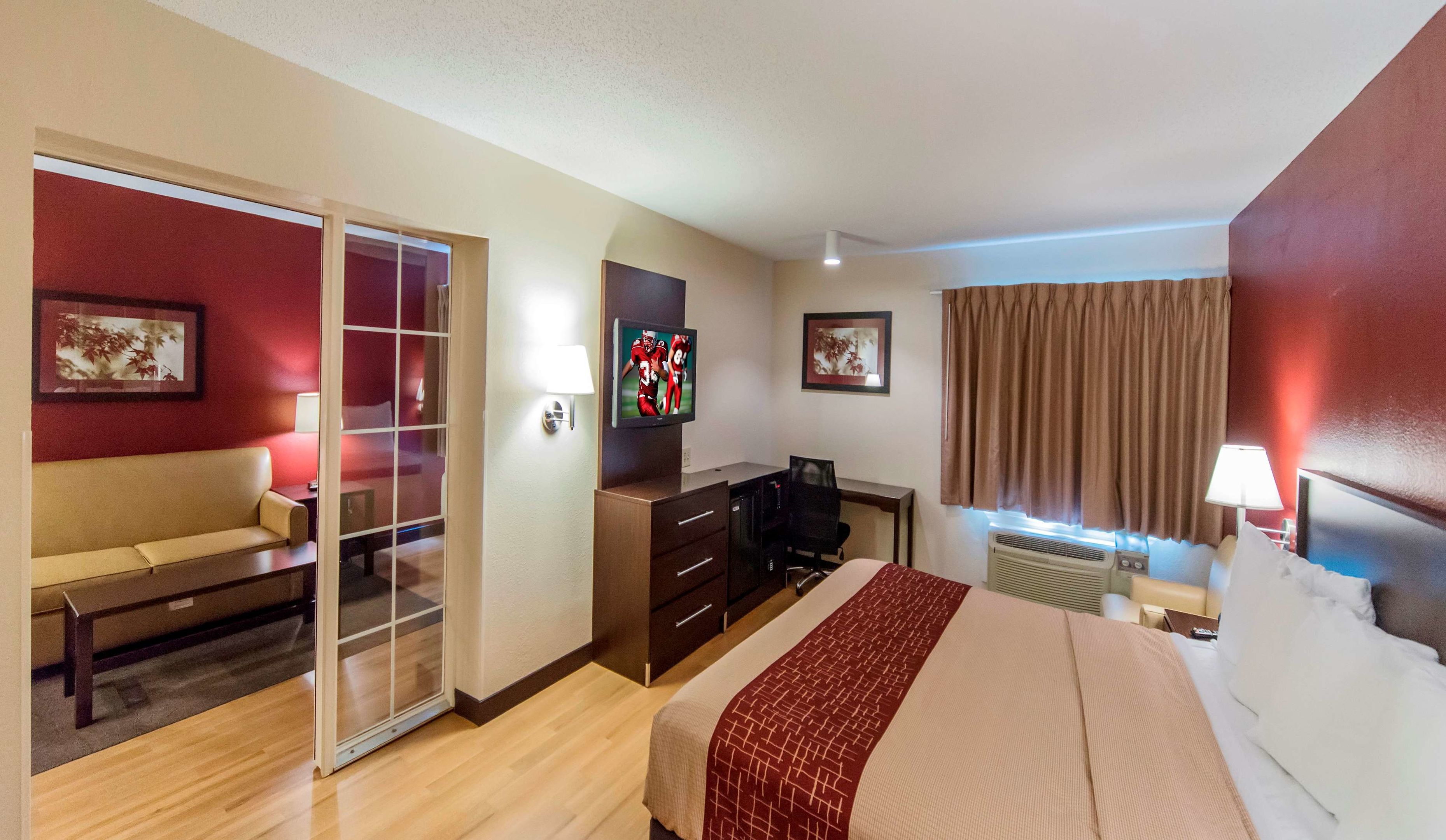 red roof inn plus raleigh downtown ncsu conv center