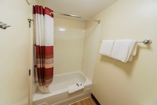 red roof inn plus raleigh downtown ncsu conv center