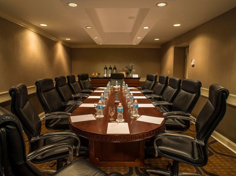 doubletree by hilton raleigh durham aprt research triangle