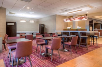 courtyard by marriott raleigh crabtree valley