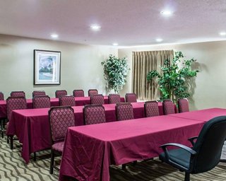 Comfort Inn Garner Clayton I-40,Four Oaks>>Cape Fear River,2.5 star