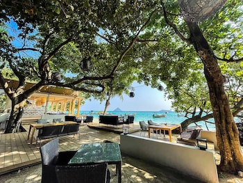Phi Phi Holiday Resort,Near Laem Tong Beach,4 star