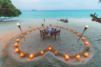 Phi Phi Holiday Resort,Near Laem Tong Beach,4 star