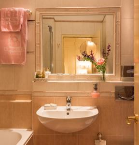 schlosshotel romischer kaiser