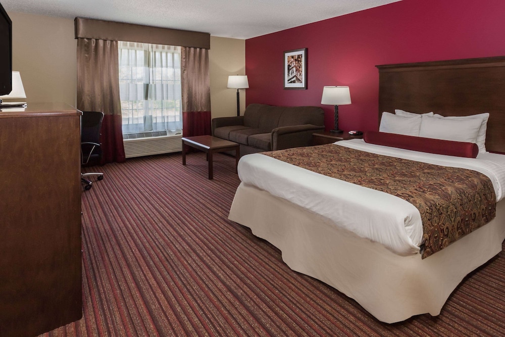 baymont by wyndham mequon milwaukee area