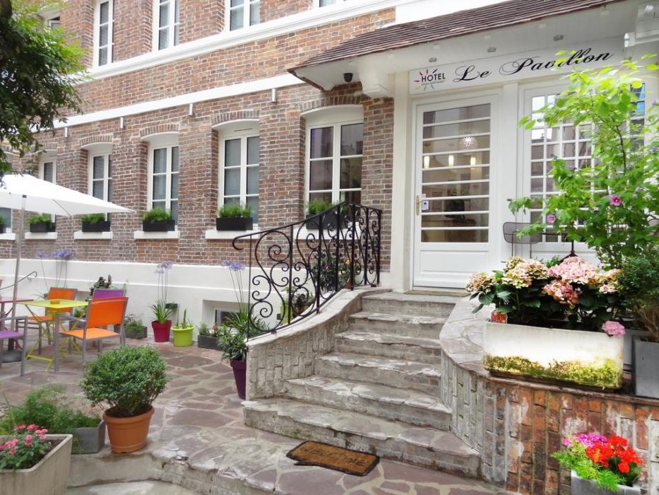 hotel le pavillon