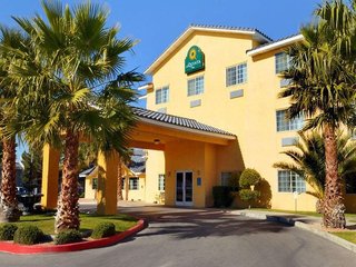 La Quinta Inn & Suites By Wyndham Las Vegas Nellis,Nellis Air Force Base>>Downtown Las Vegas,3 star