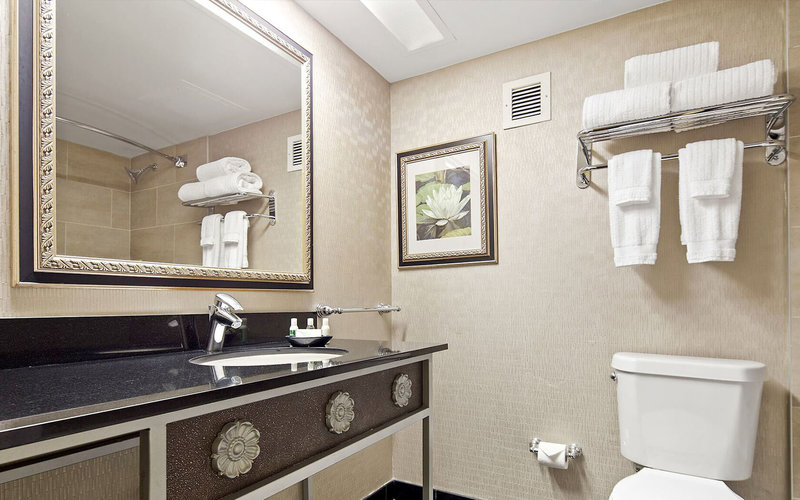 florida hotel and conference center in the florida mall