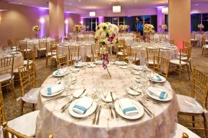 Holiday Inn Miami Beach - Oceanfront By Ihg,4333 Collins Ave,3 star