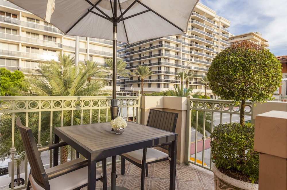 sun harbour boutique hotel