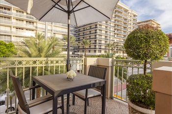 sun harbour boutique hotel
