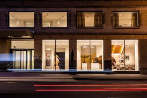 21C Museum Hotel Chicago,Near Michigan Avenue,4 star