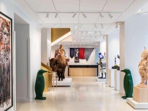 21C Museum Hotel Chicago,Near Michigan Avenue,4 star