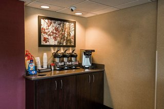 red roof inn plus chicago naperville