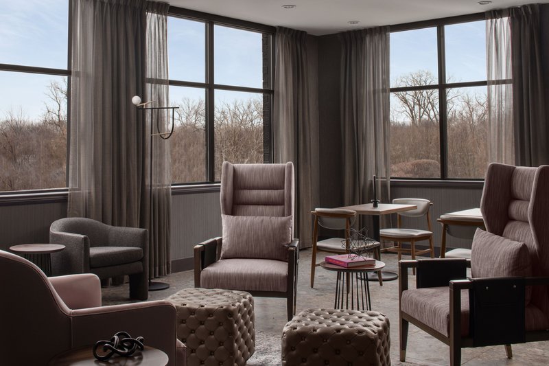 renaissance chicago north shore hotel