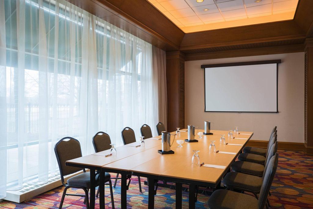 courtyard by marriott chicago at medical district uic