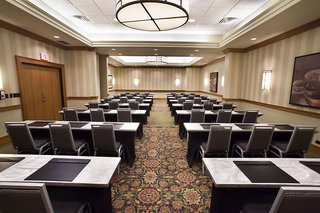 Hilton Chicago/Oak Brook Suites,Freeport>>Chicago,4 star