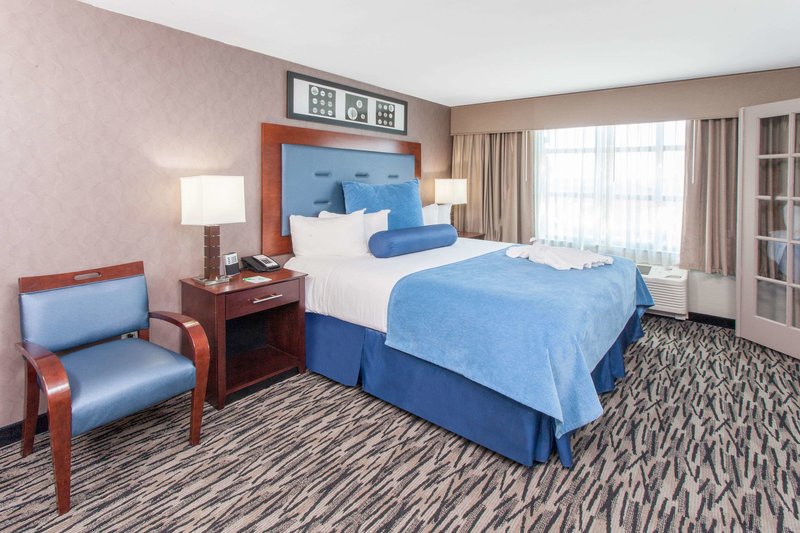 wyndham garden elk grove village ohare