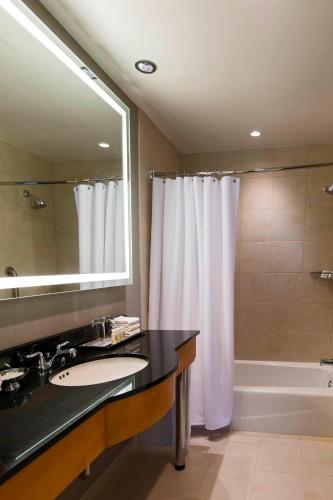 renaissance chicago ohare suites hotel