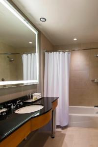 renaissance chicago ohare suites hotel