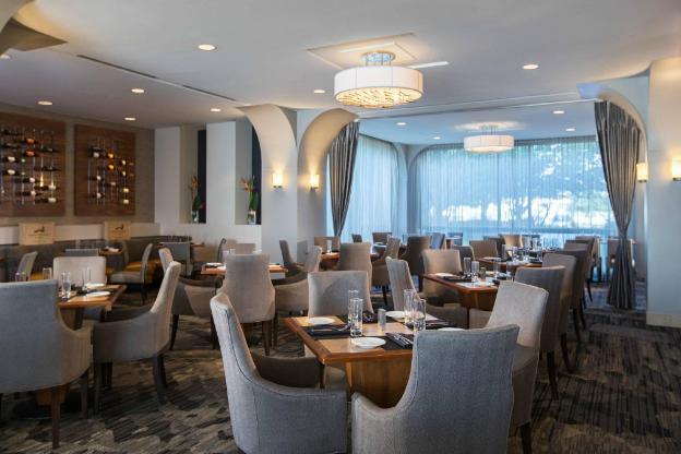 renaissance chicago ohare suites hotel