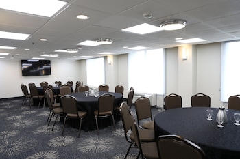 holiday inn chicago ohare area by ihg