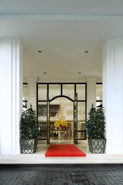 beverly hills plaza hotel and spa