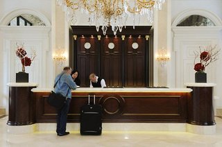 beverly hills plaza hotel and spa