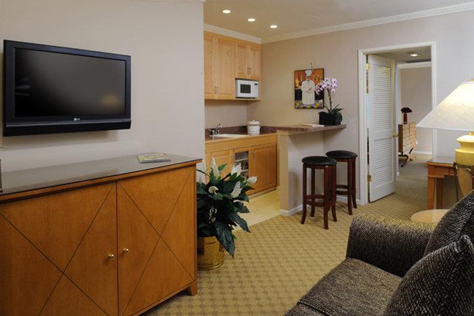 beverly hills plaza hotel and spa