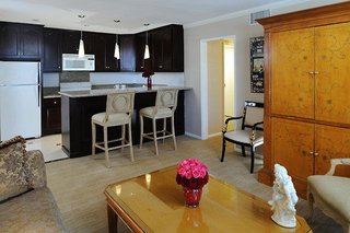 beverly hills plaza hotel and spa