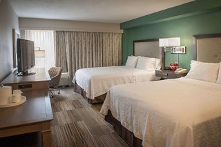Hampton Inn New Orleans-St. Charles Ave./Garden District,Kenner>>Harvey,4 star