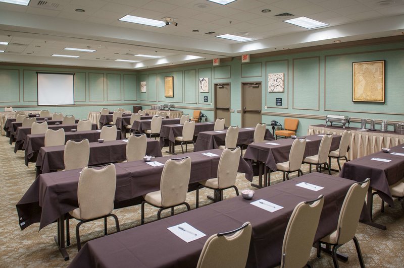 hampton inn and suites new orleans elmwood clearview pkway la