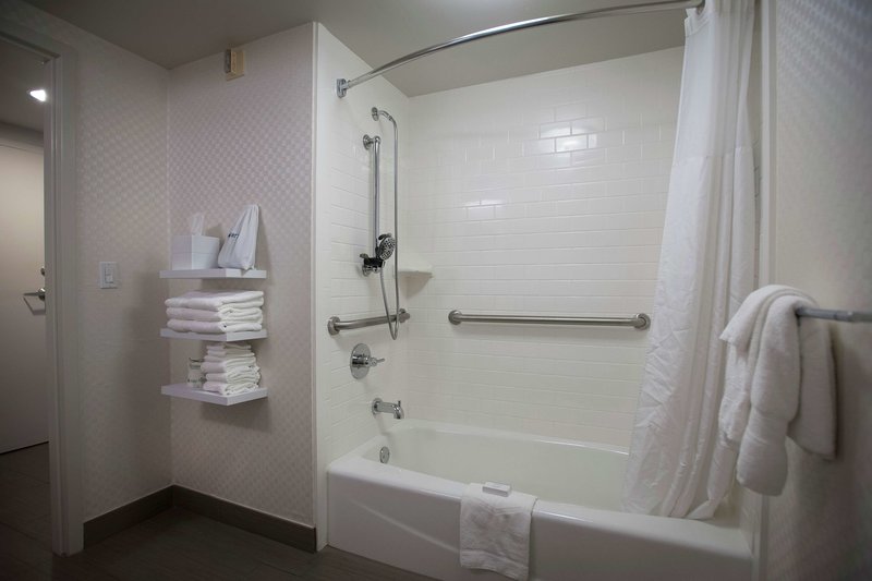 hampton inn and suites new orleans elmwood clearview pkway la