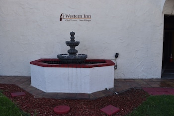 old town western inn and suites