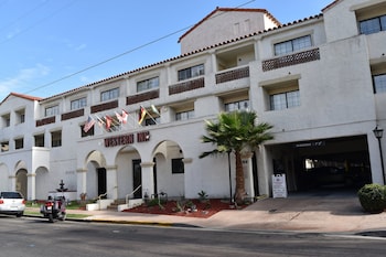 old town western inn and suites