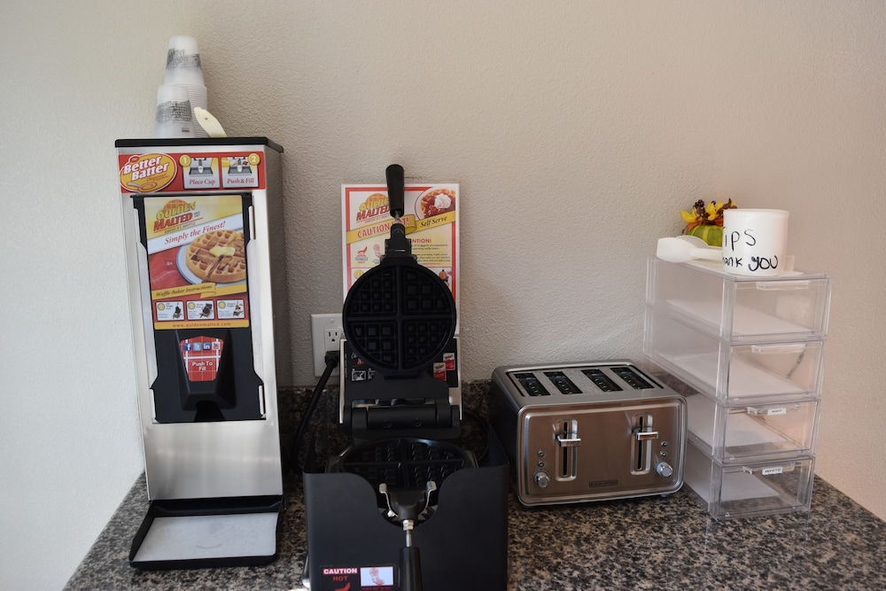 old town western inn and suites