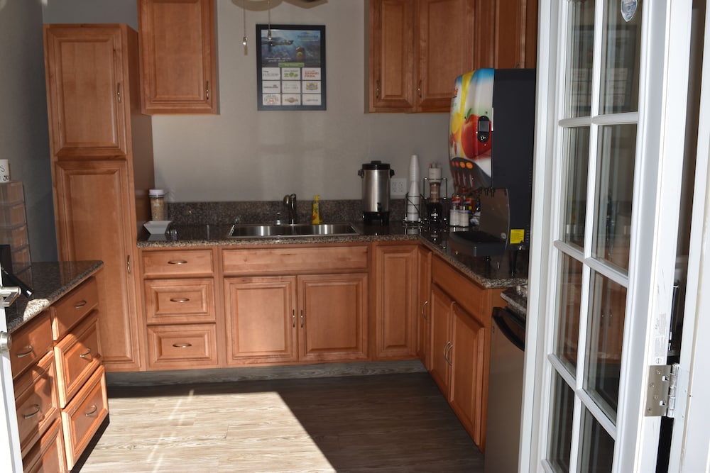 old town western inn and suites