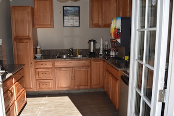 old town western inn and suites