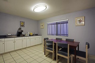 Days Inn By Wyndham Hemet,Riverside>>Hemet,2 star