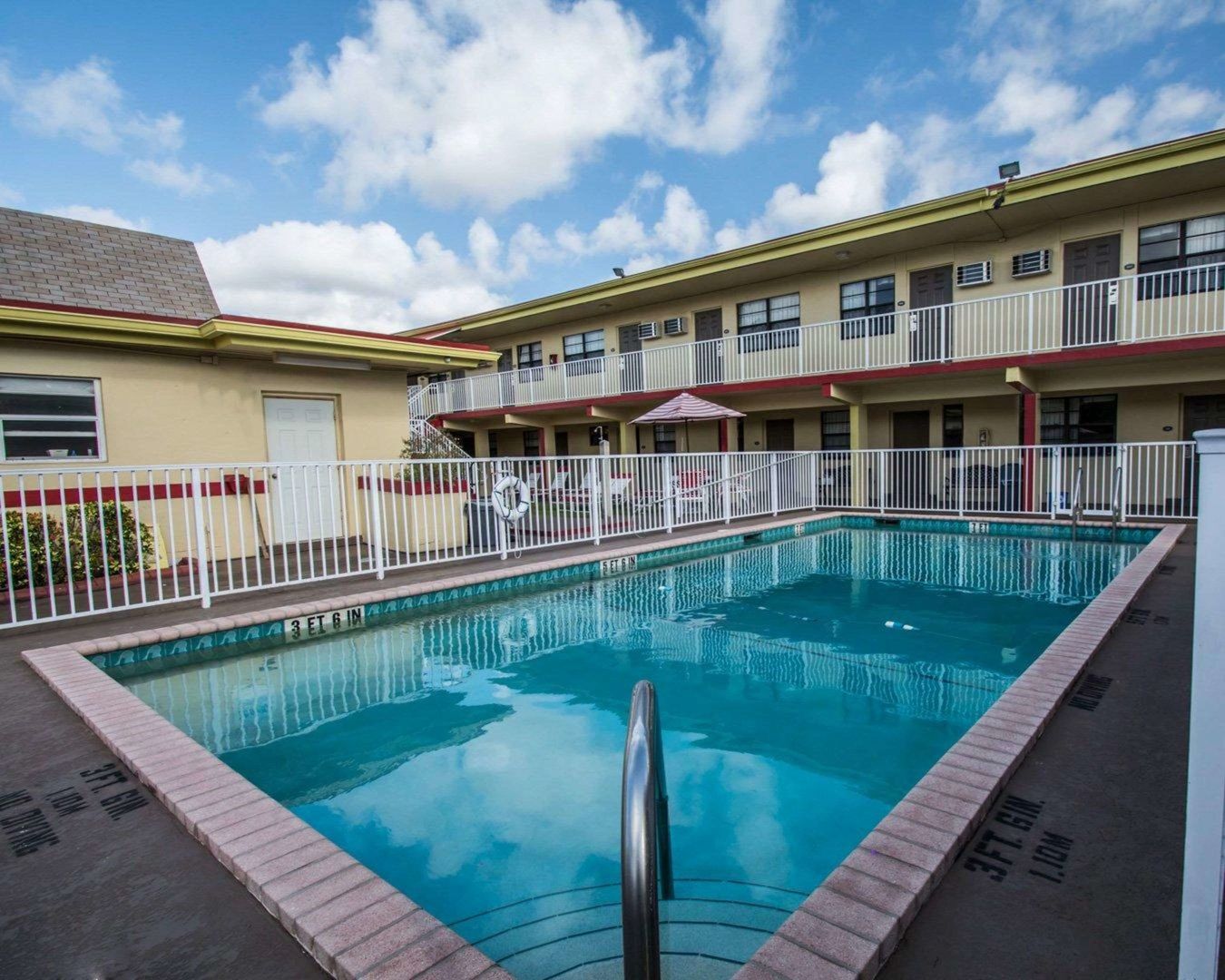 fort lauderdale gardens inn and suites
