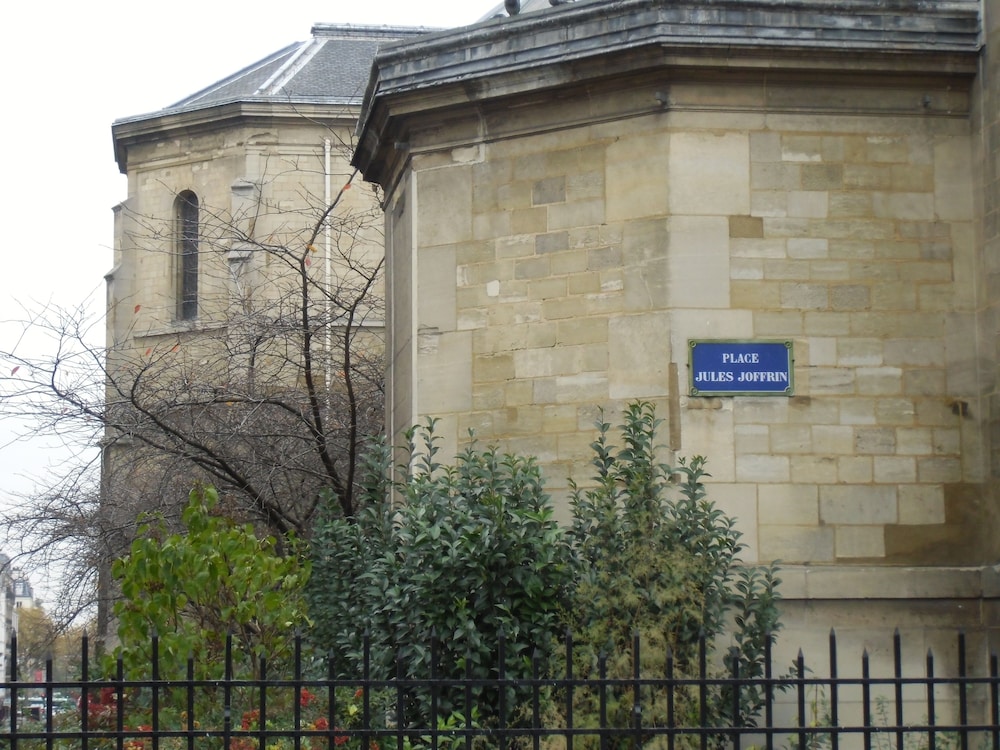 hotel eden montmartre