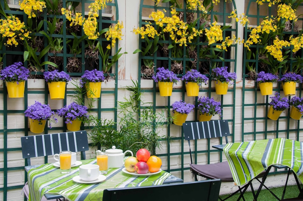 hotel eden montmartre