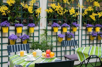 hotel eden montmartre