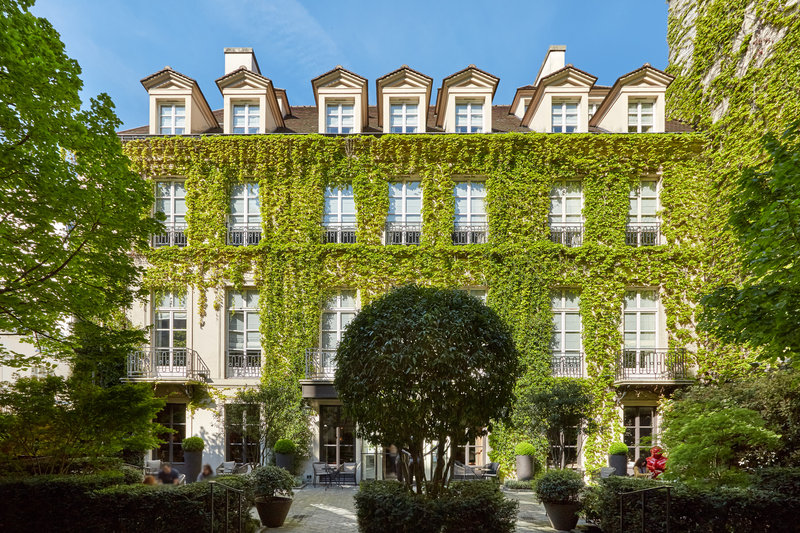 pavillon de la reine and spa place des vosges