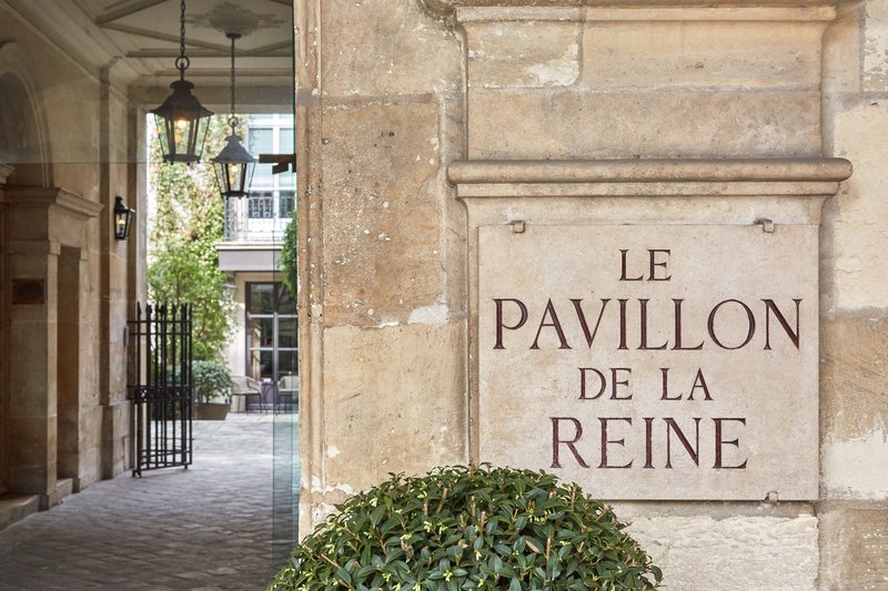 pavillon de la reine and spa place des vosges