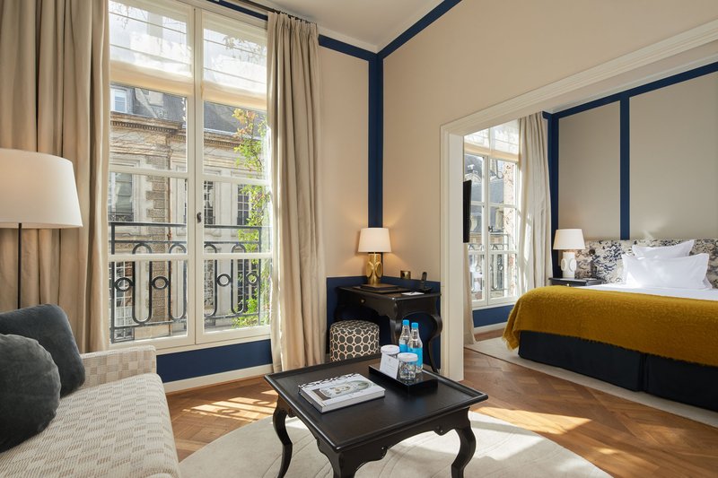 pavillon de la reine and spa place des vosges