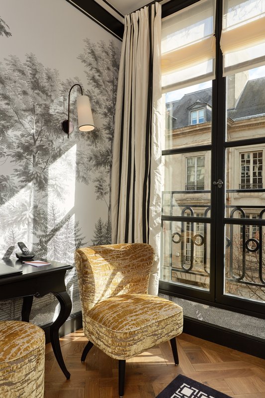 pavillon de la reine and spa place des vosges