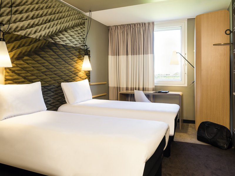 ibis paris saint denis stade sud