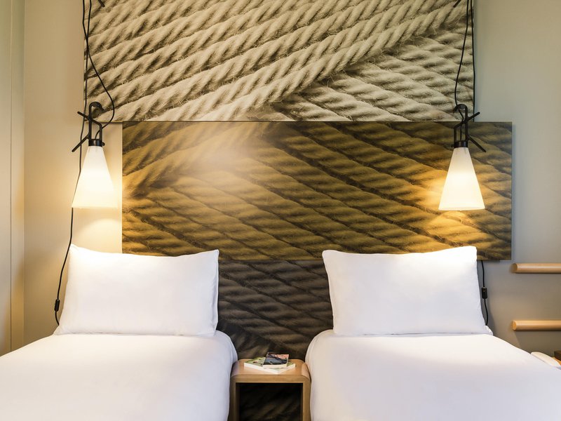 ibis paris saint denis stade sud